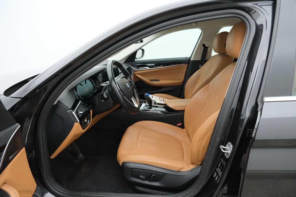 BMW 5 Series 2017 photo 2