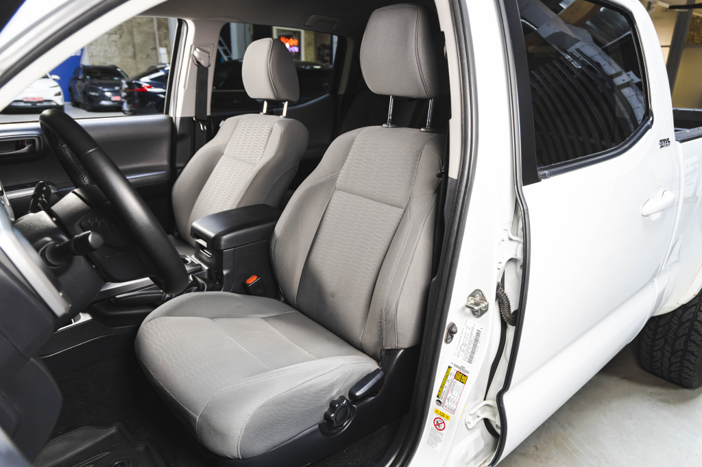 Toyota Tacoma 2018 фото 17