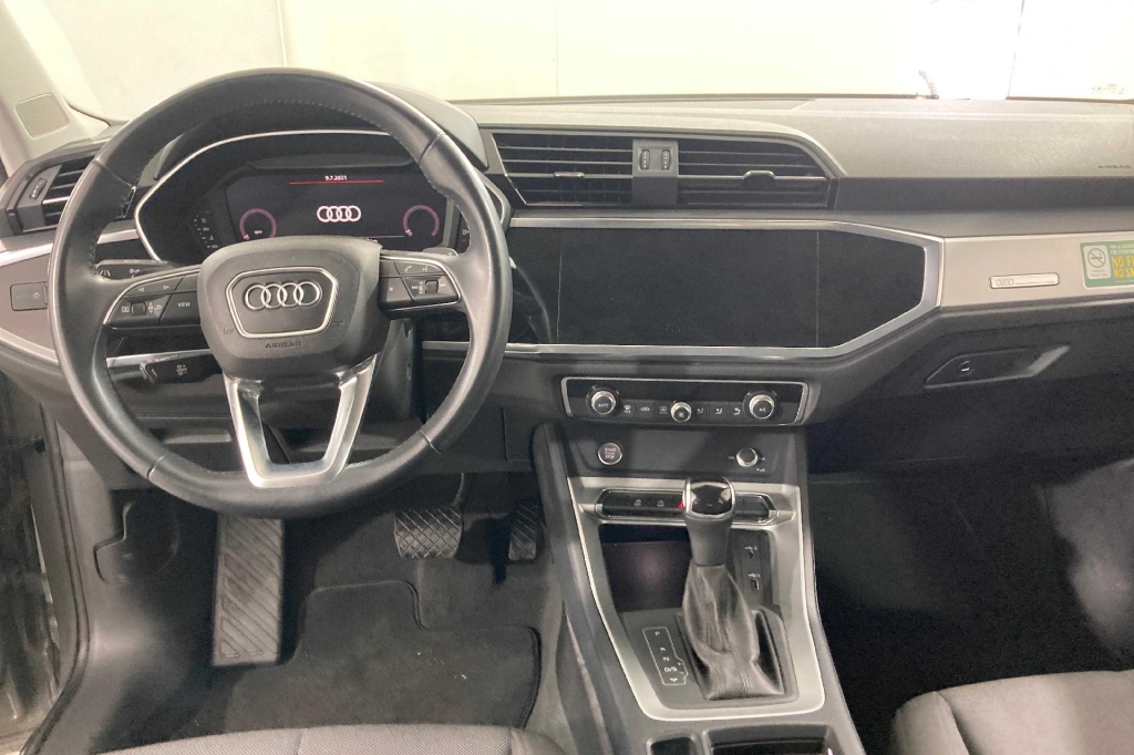 Audi Q3 2019 photo 3