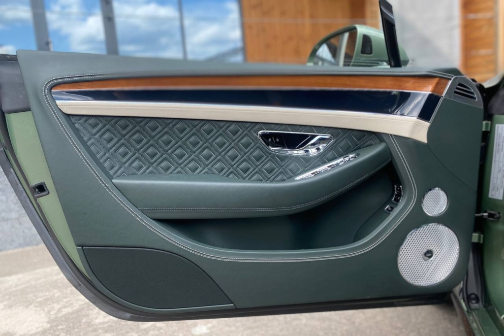 Bentley Continental GT 2021 фото 10