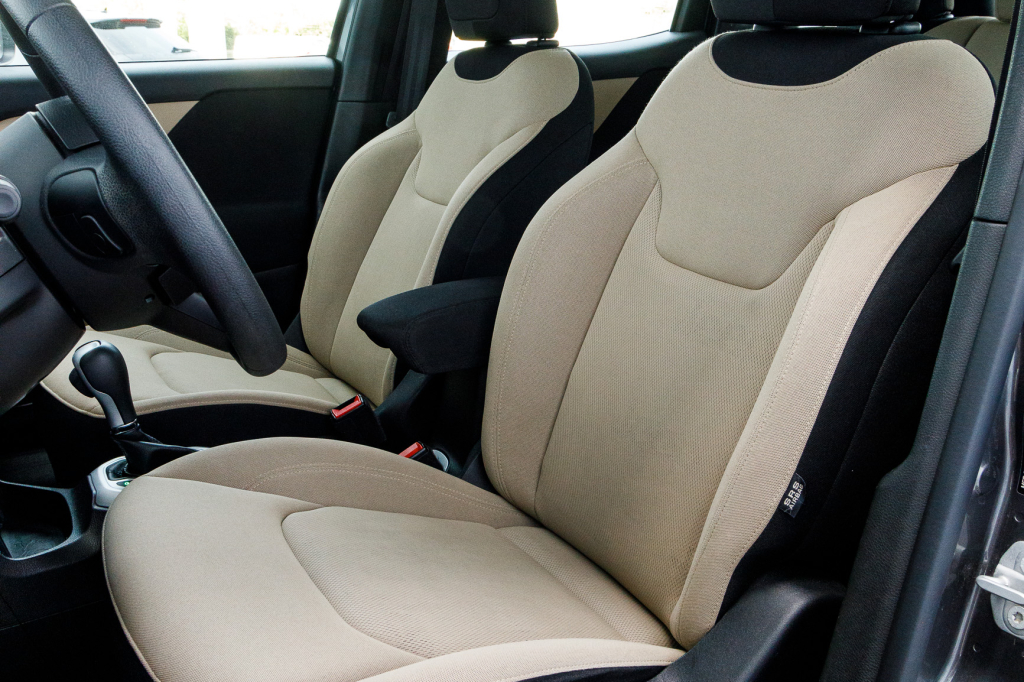 Jeep Renegade Sport 4x4 2015 photo 20