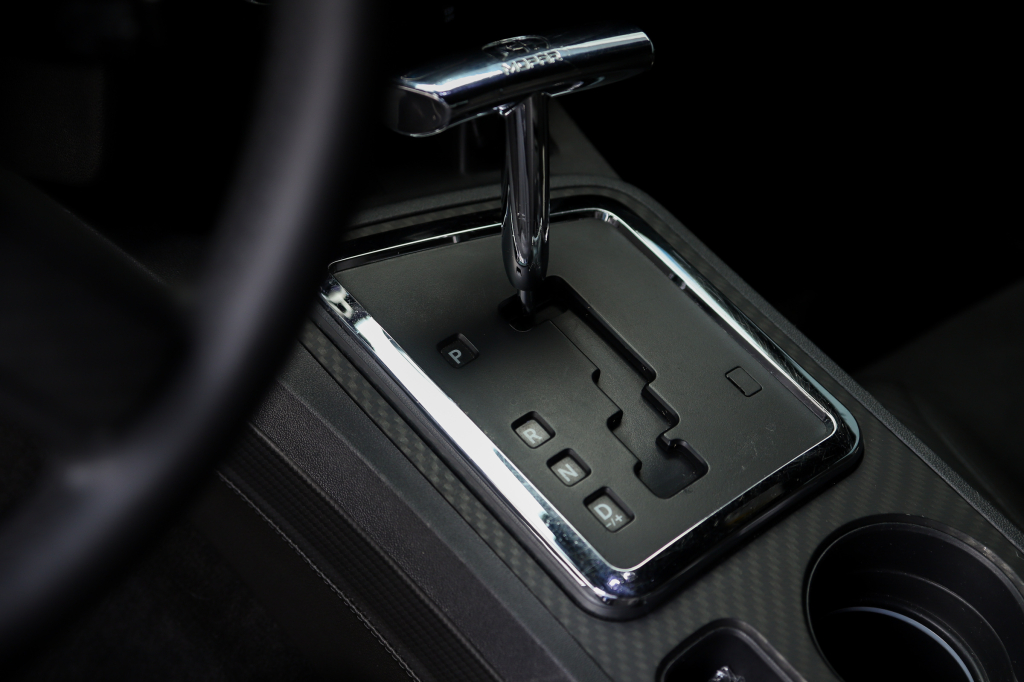 Dodge Challenger SE 2010 photo 35