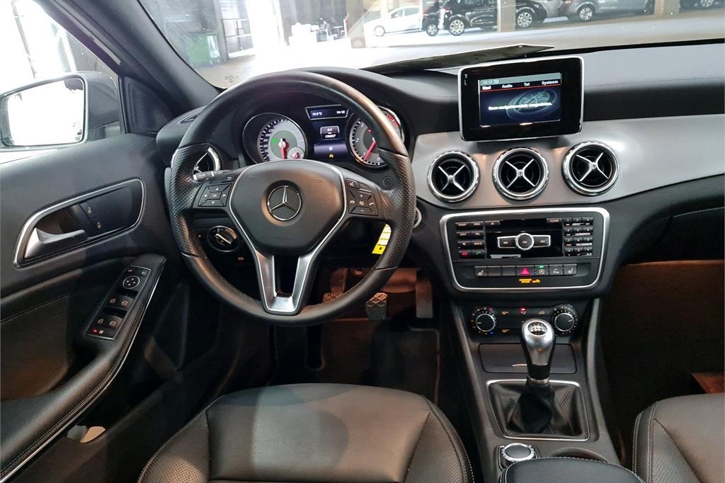 Mercedes-Benz GLA-Class 2014 photo 1
