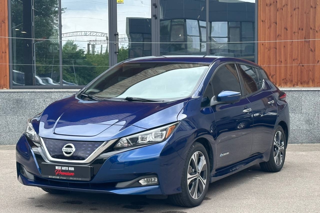 Nissan Leaf 40 kWh 2019 photo 2