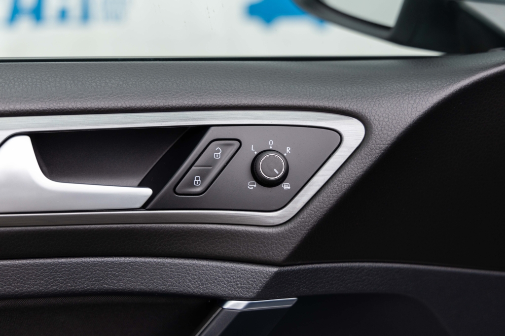 Volkswagen Golf Allstar 2016 фото 14