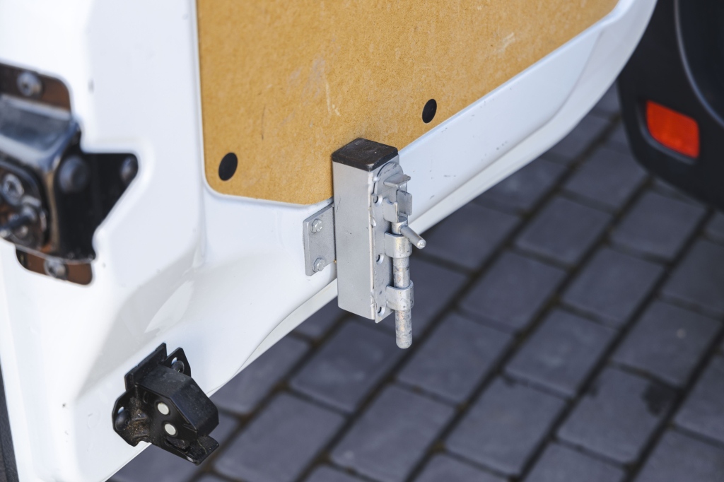 Nissan NV400 2017 photo 25