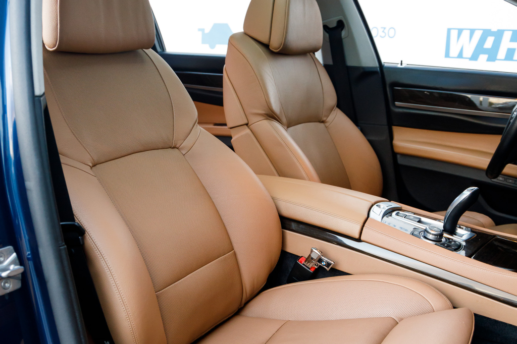 BMW 740 Li 2011 photo 11