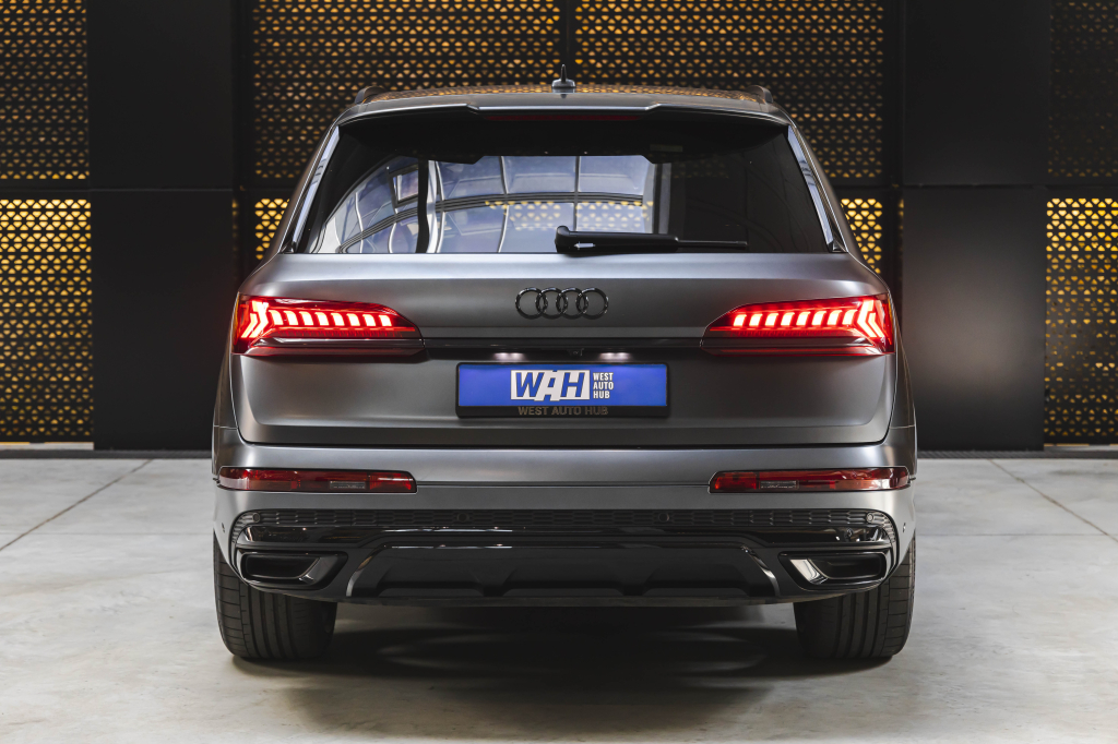 Audi Q7 S-Line 2021 photo 9