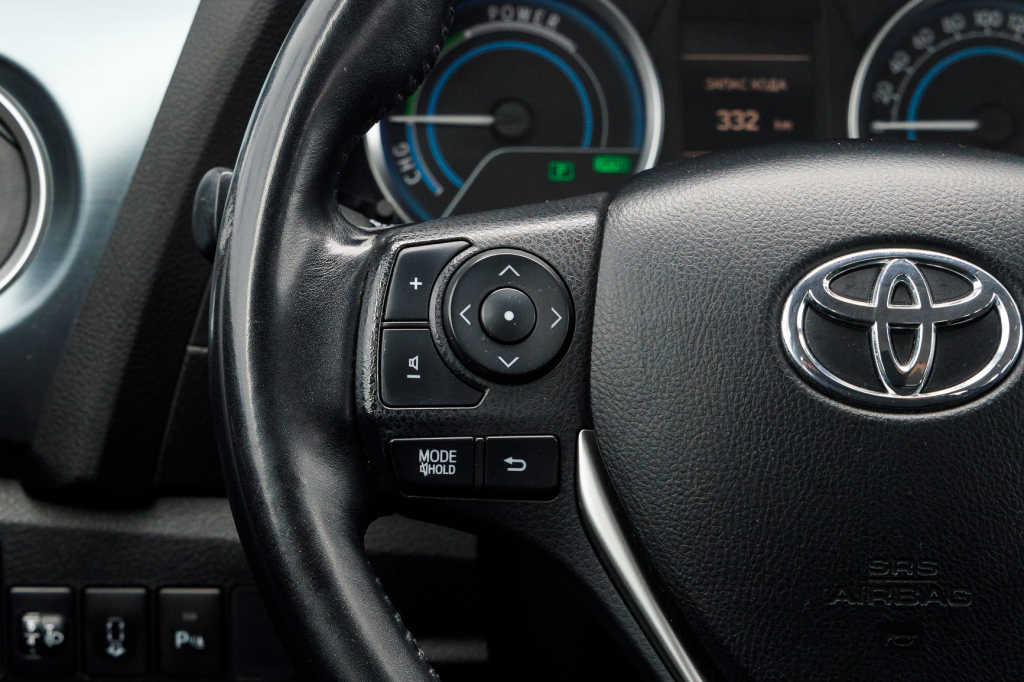 Toyota Auris Hybrid 2012 фото 23