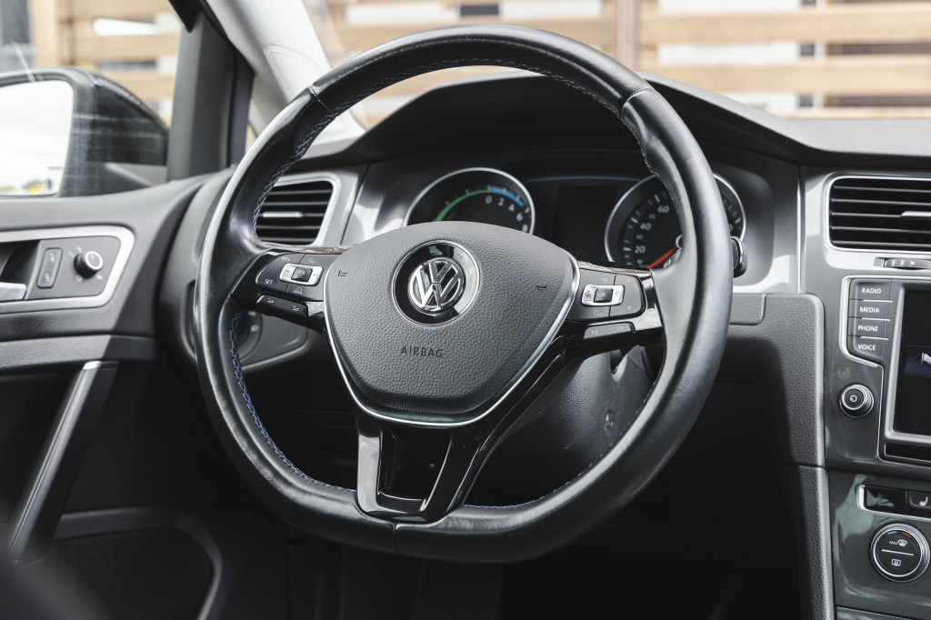 Volkswagen e-Golf 2014 фото 15