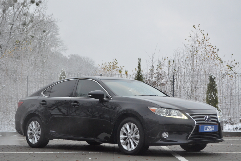 Lexus ES 300h HYBRID фото 5