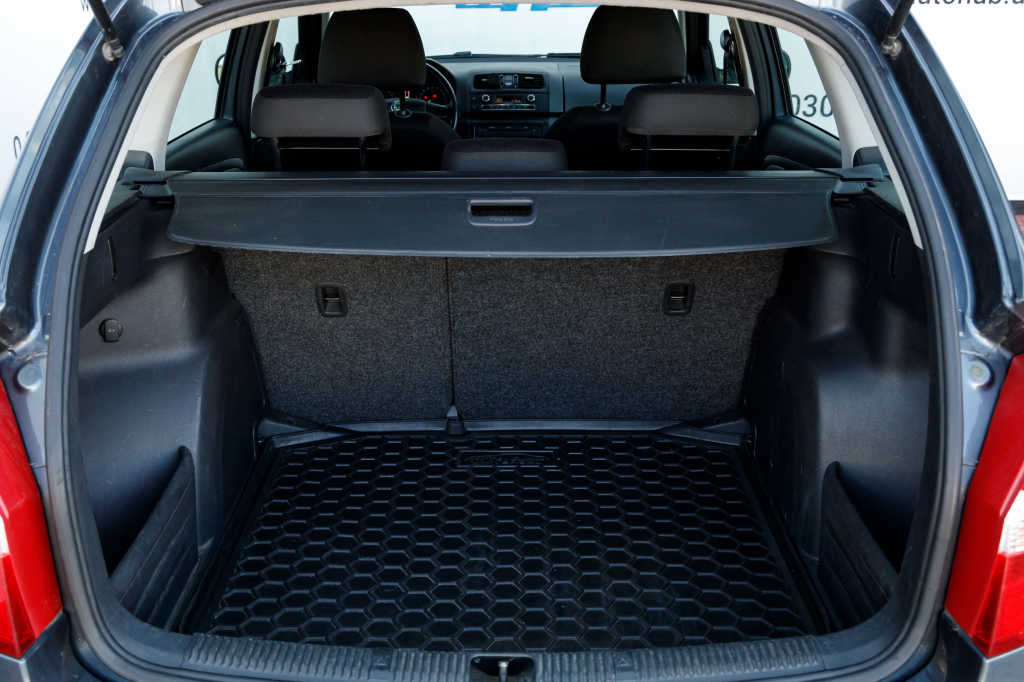 Skoda Fabia 2011 photo 19