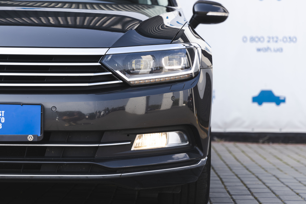 Volkswagen Passat R-Line 4Motion 2018 фото 2