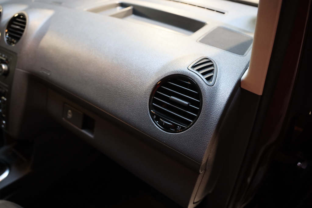 Volkswagen Caddy 2014 photo 39