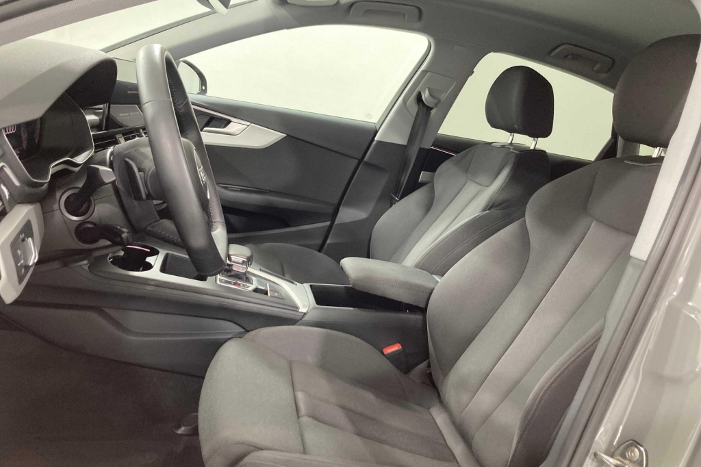 Audi A4 2020 фото 4