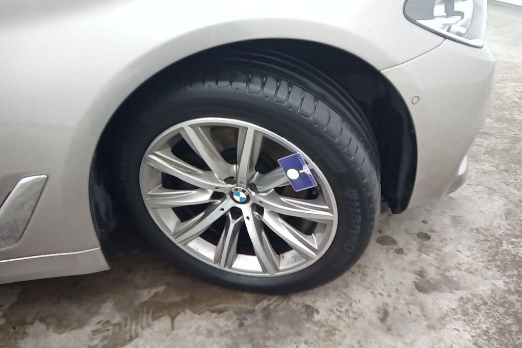 BMW 5 Series 2017 фото 30