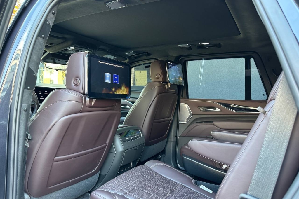 Cadillac Escalade Platinum 4WD 2022 фото 21