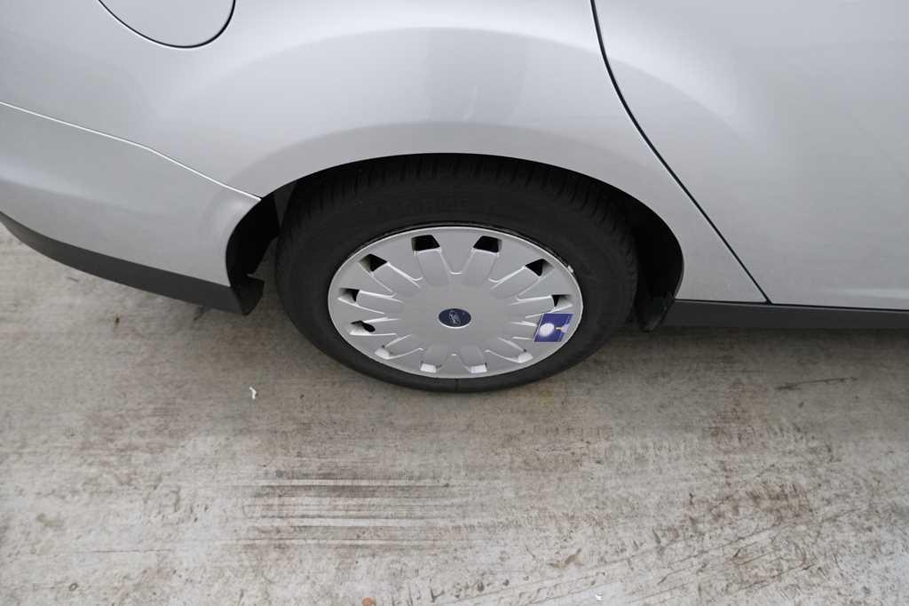 Ford Focus Tunier 2016 фото 30