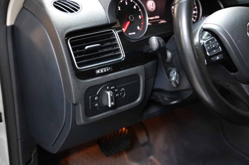Volkswagen Touareg 2016 photo 17