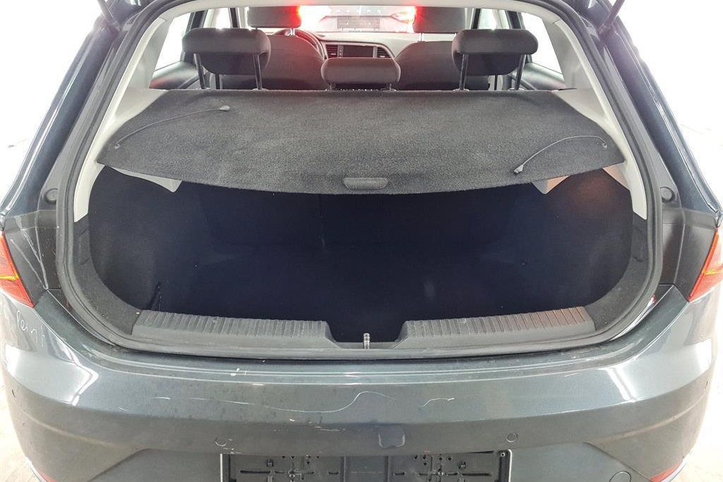 SEAT Leon 2019 фото 2