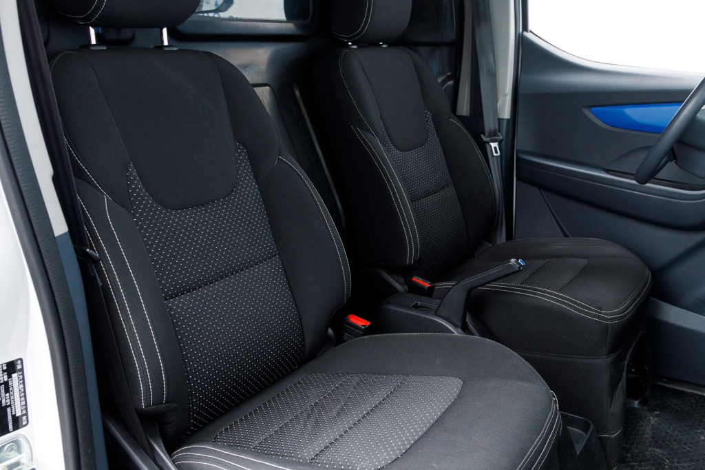 Maxus EV30L 2019 фото 17