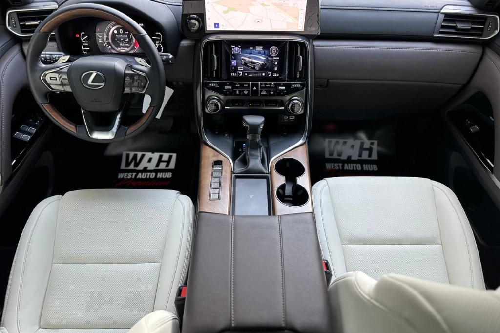 Lexus LX 500d 2022 photo 19