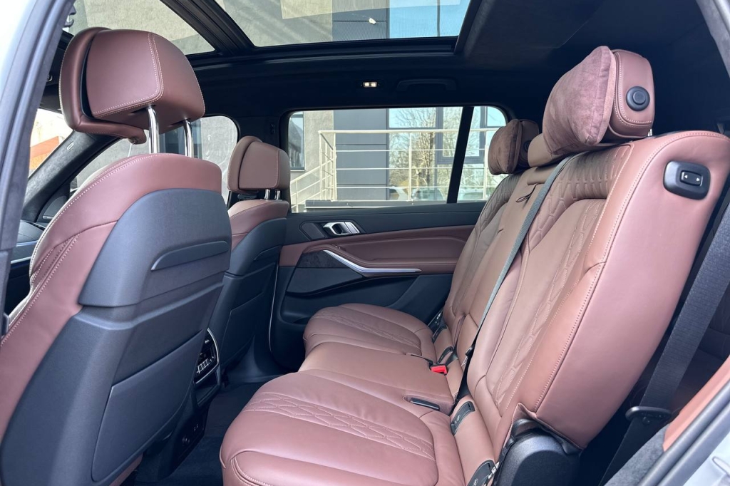 BMW X7 M50d 2020 фото 18