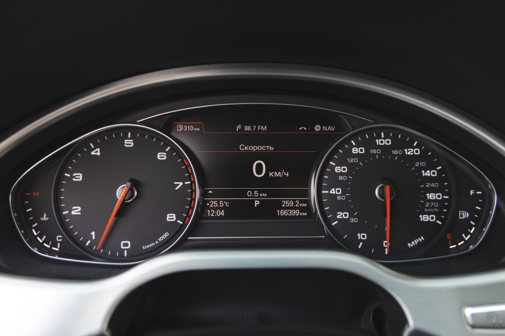 Audi A8 2015 фото 22