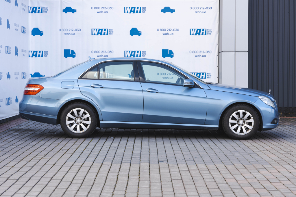 Mercedes-Benz E-Class 2010 фото 7