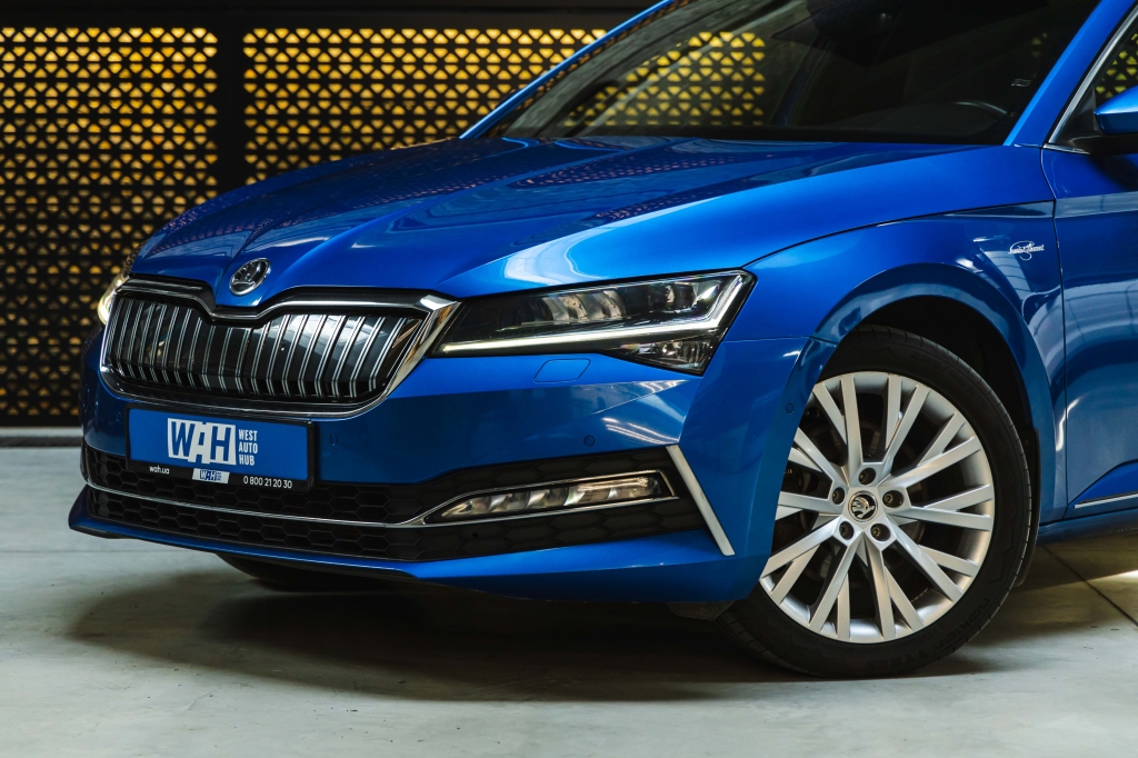 Skoda Superb Plug In Hybrid 2020 фото 2
