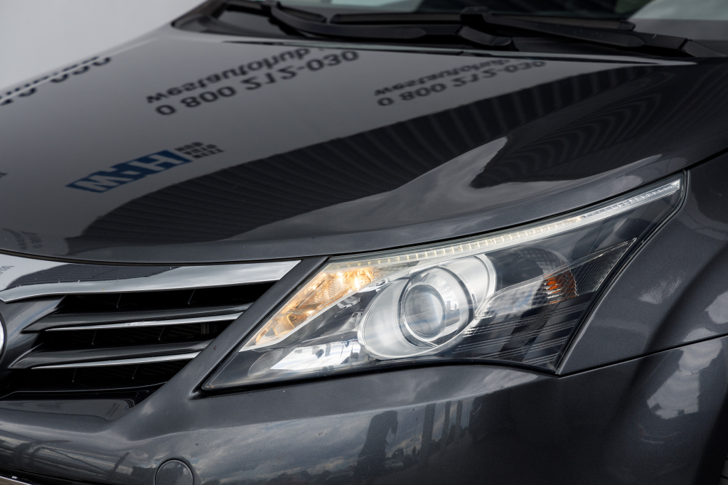 Toyota Avensis 2014 фото 6