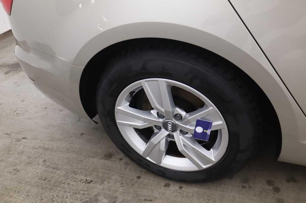 Audi A4 Avant 2016 фото 30