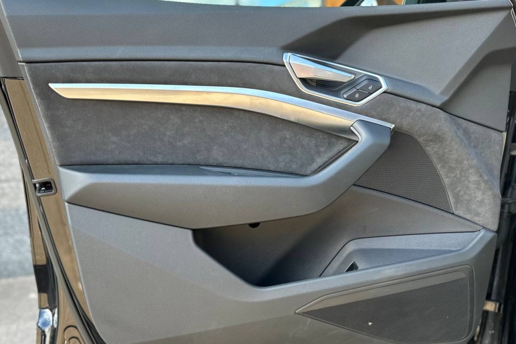 Audi e-tron 71 kWh  Quattro S-Line  2021 photo 7