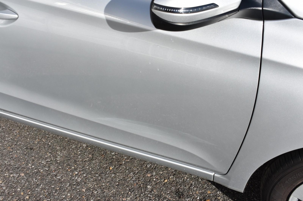 Hyundai i20 2020 photo 13