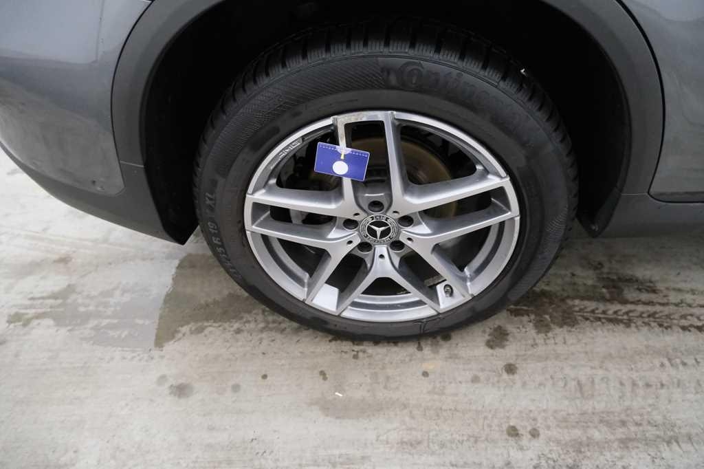 Mercedes-AMG GLC 2017 фото 37