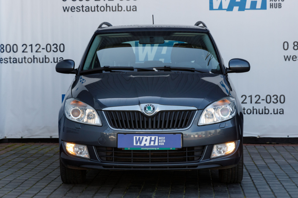 Skoda Fabia 2011 photo 1