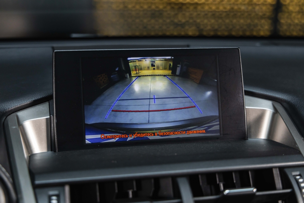 Lexus NX 300H 2016 фото 26