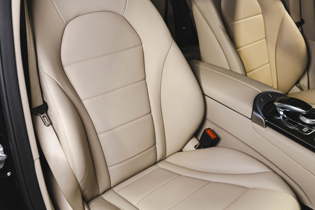 Mercedes-Benz GLC-Class 300 2016 photo 31