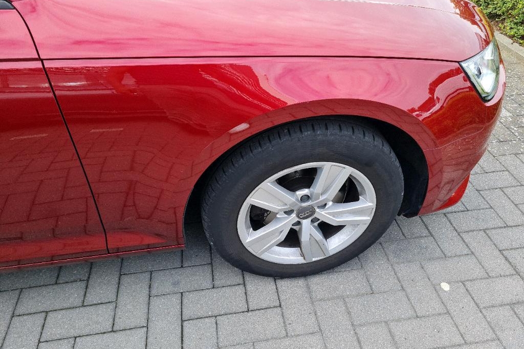 Audi A4 2017 фото 11