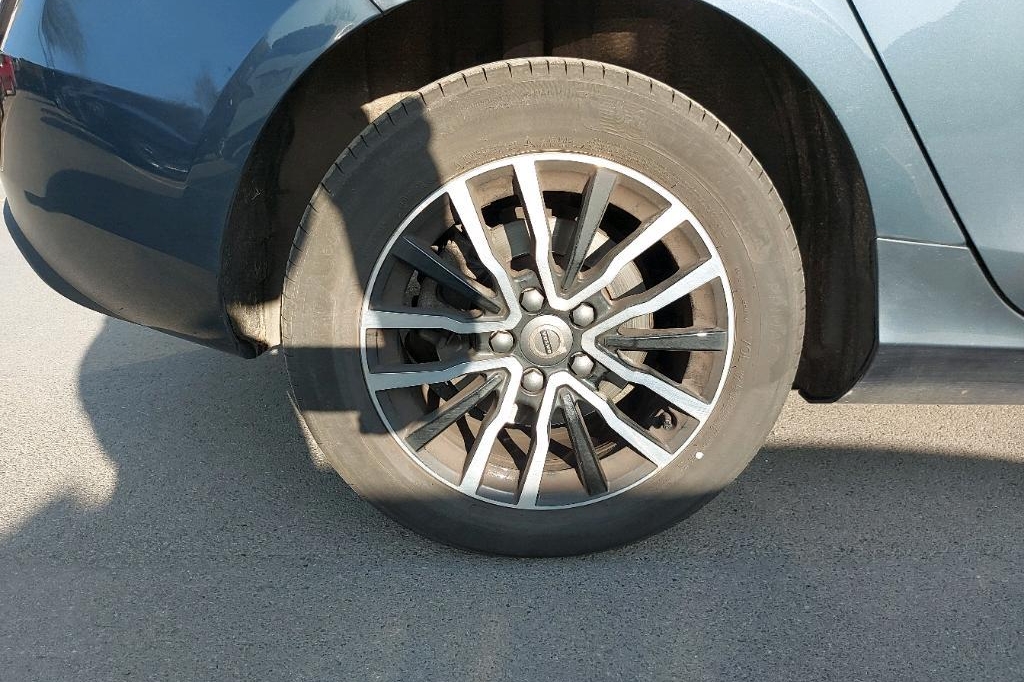 Volvo V40 2019 photo 17