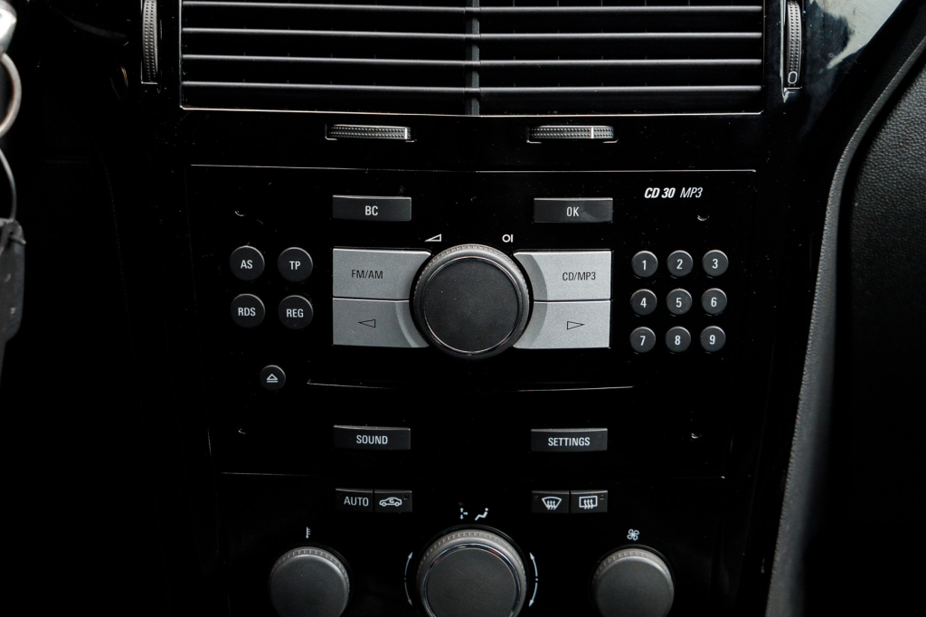 Opel Astra H фото 13