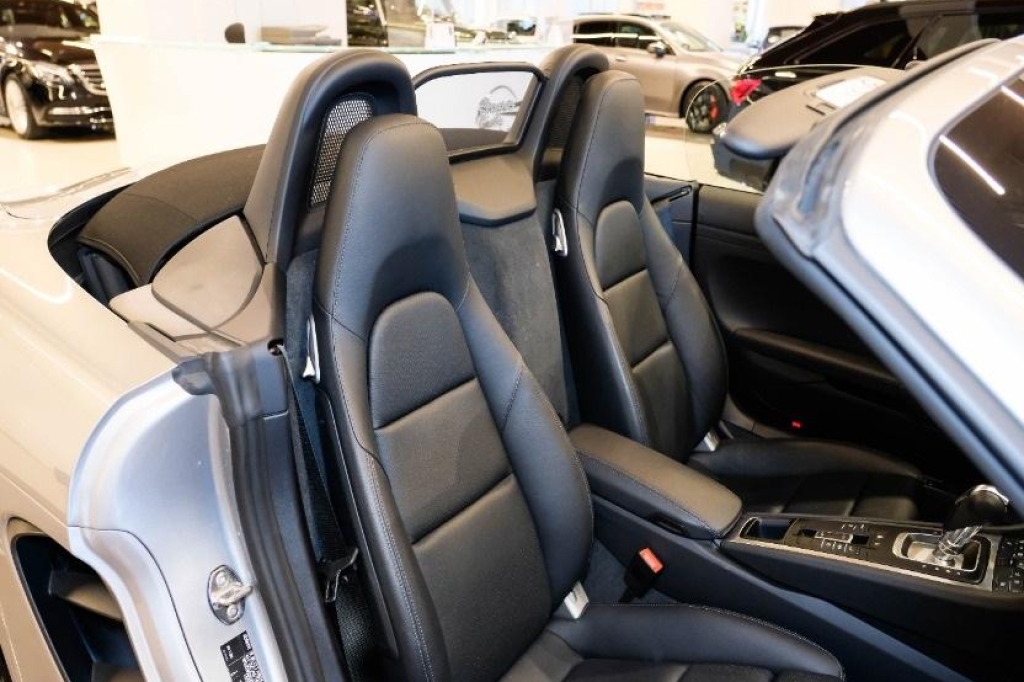 Porsche Boxster 2019 фото 5