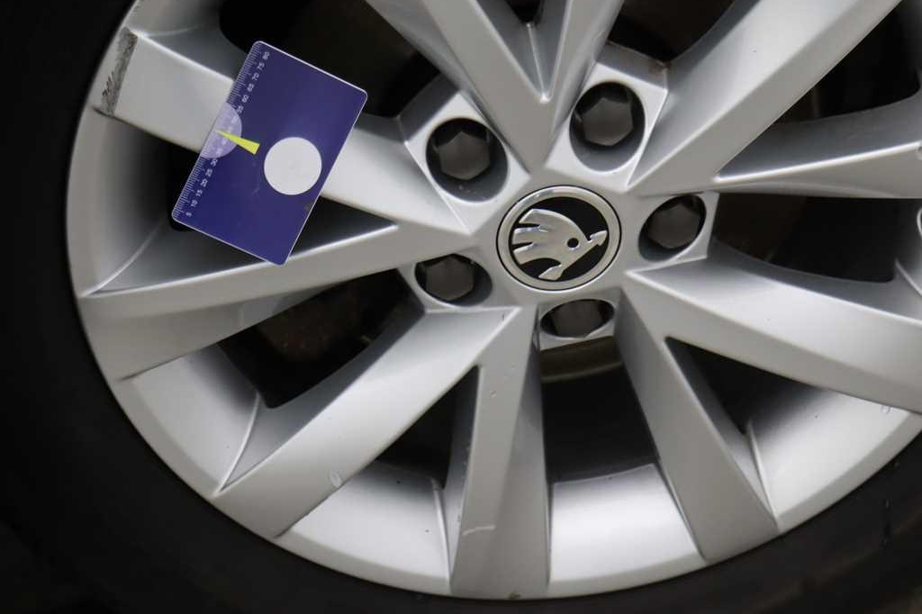 Skoda Octavia Combi 2018 photo 34