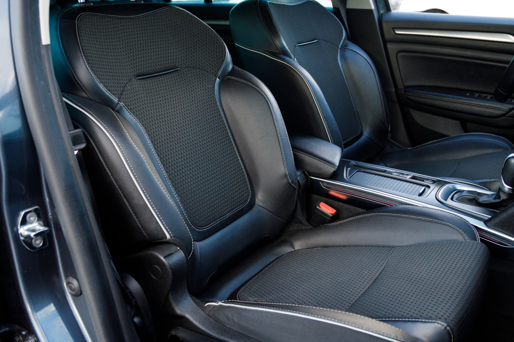 Renault Megane IV BOSE 2016 фото 16