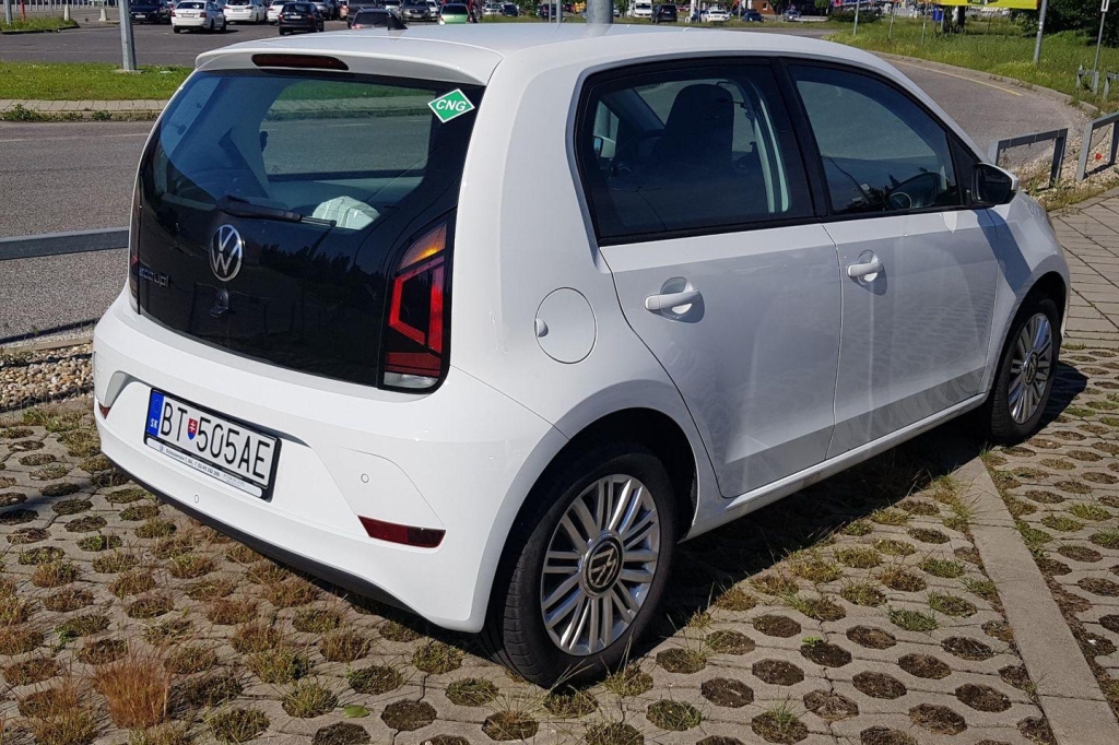 Volkswagen Up 2020 фото 1