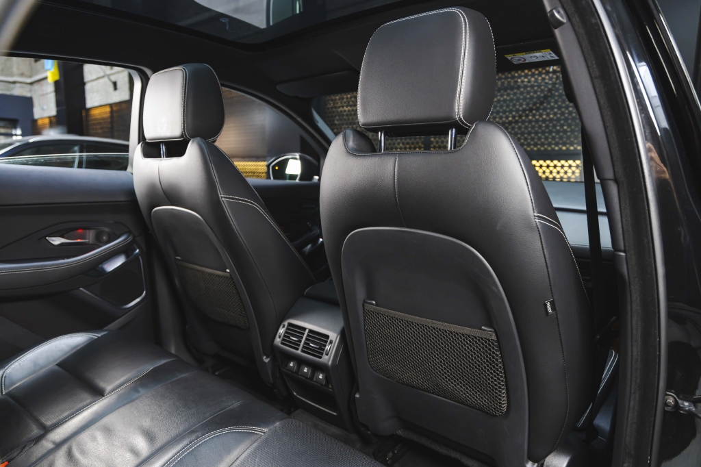 Jaguar E-Pace 2018 фото 38