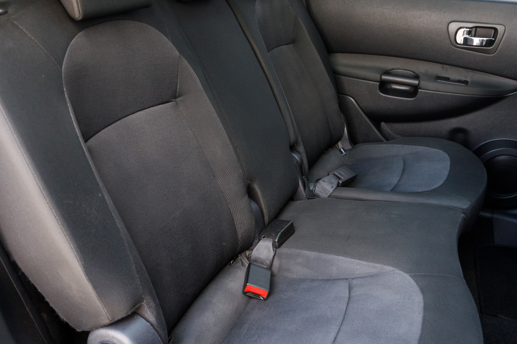 Nissan Qashqai+2 AWD 2010 photo 7