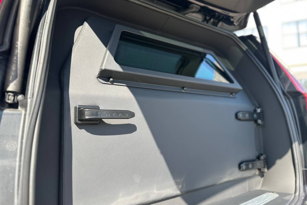 Cadillac Escalade Platinum 4WD 2022 фото 9