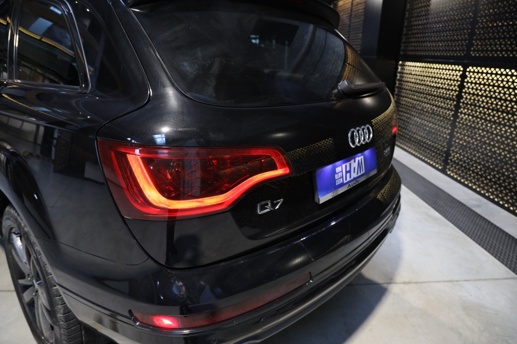 Audi Q7 2015 фото 6