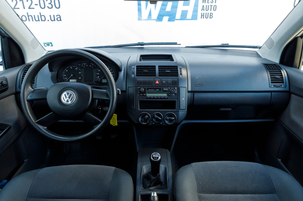 Volkswagen Polo 2004 фото 11
